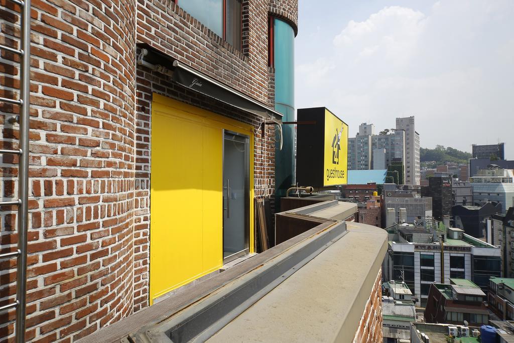 24 Guesthouse Sinchon Avenue Seoul Exterior photo